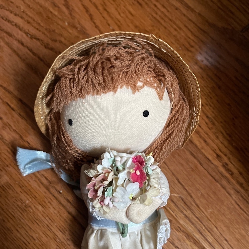 Joan Walsh Anglund Pocket Dolls 7" Stuffed Plush Hat Blue Bows Flowers.